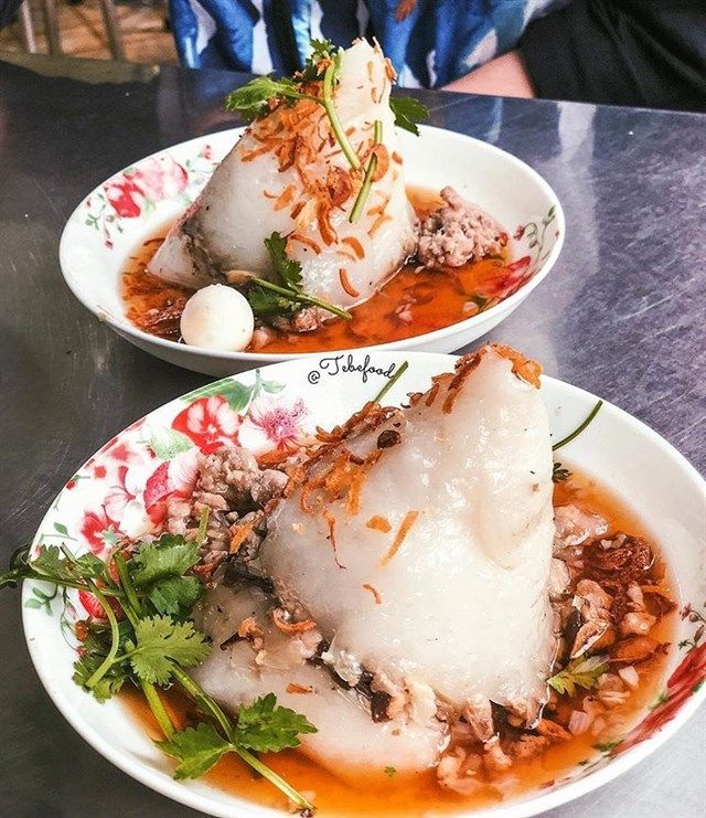 Bánh giò Thụy Khuê - Bánh giò ''khủng long''.