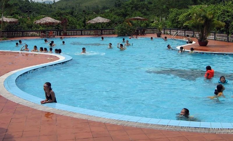 Bể bơi Sao Mai
