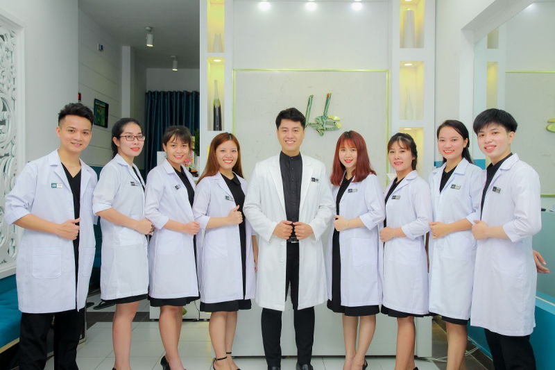 Bác sĩ - Dược sĩ