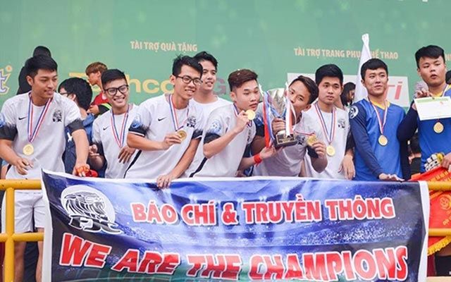 Báo chí truyền thông