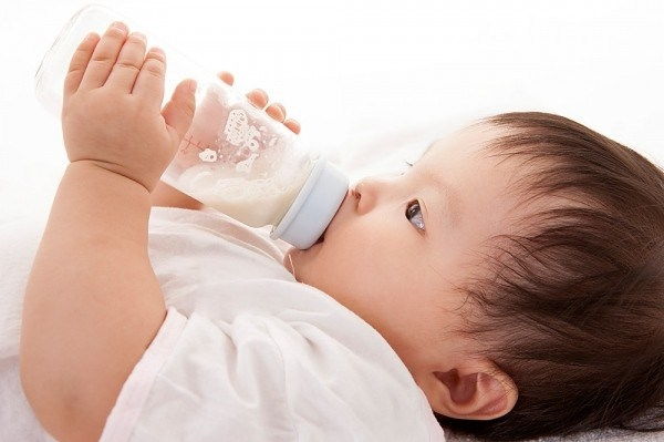 Cách bảo quản sữa hút ra trong ngày