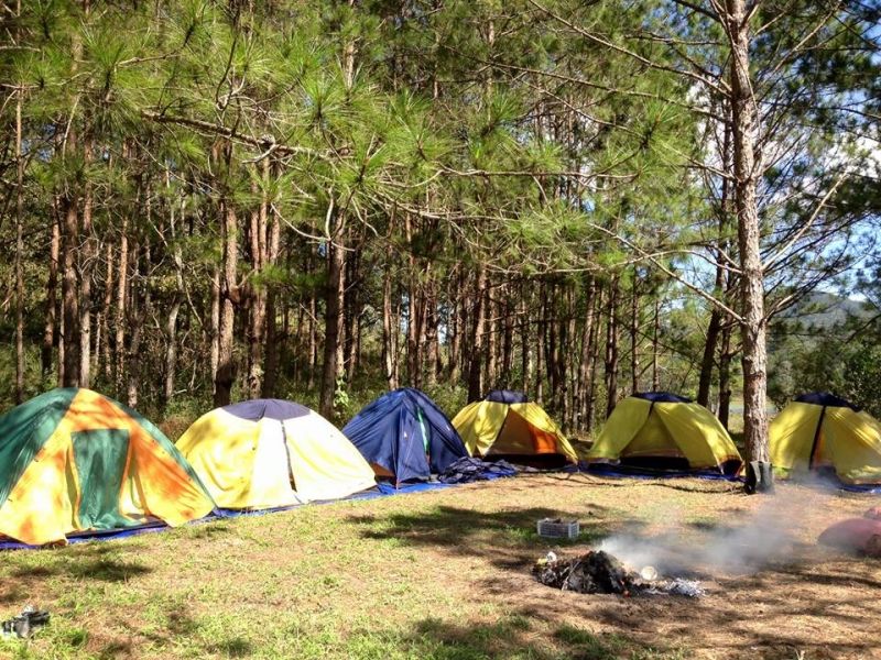Cắm trại gần đường hầm đất sét