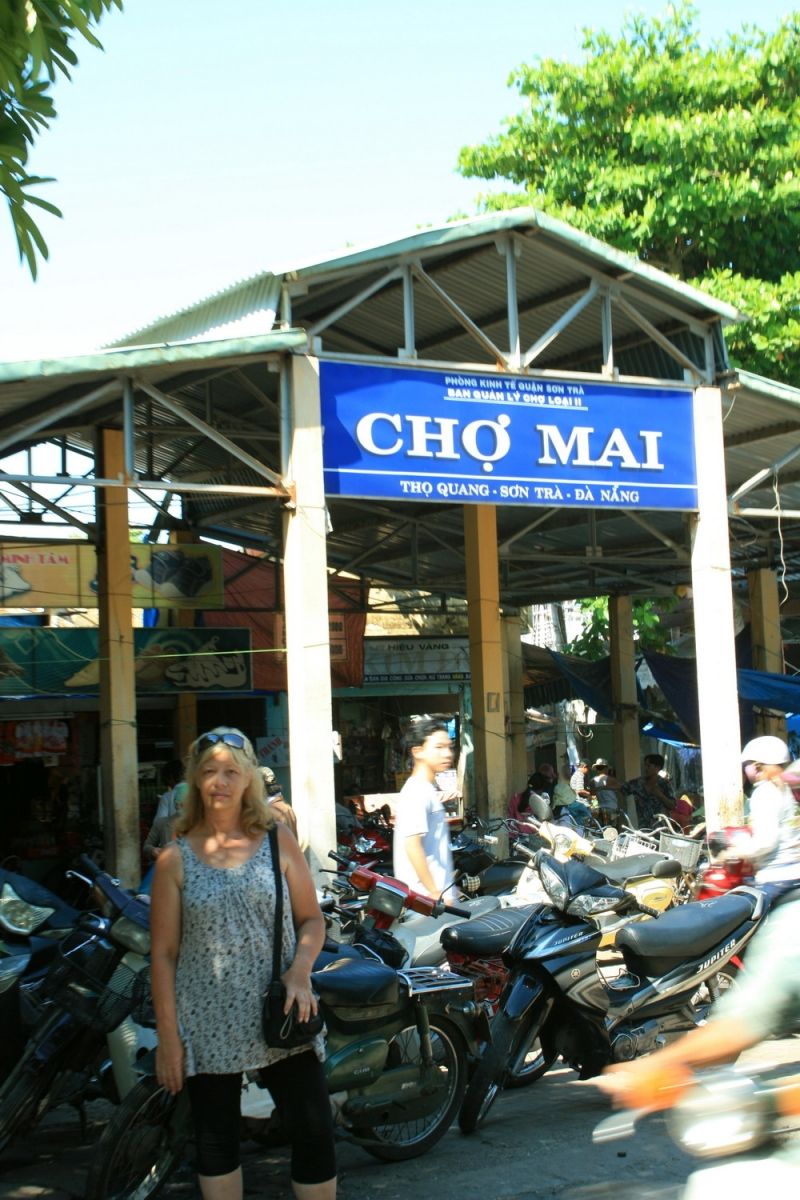 Chợ Mai