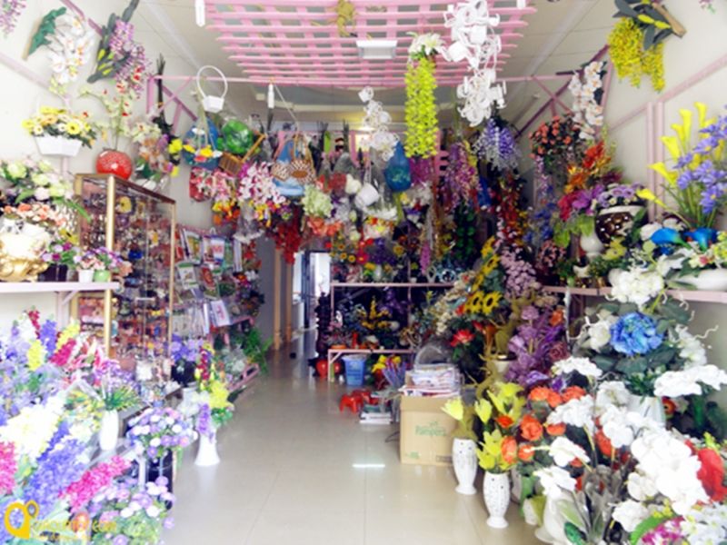Cửa hàng hoa nhựa Lê Nam - Độc đáo hoa nhựa và tranh thêu kết hoa