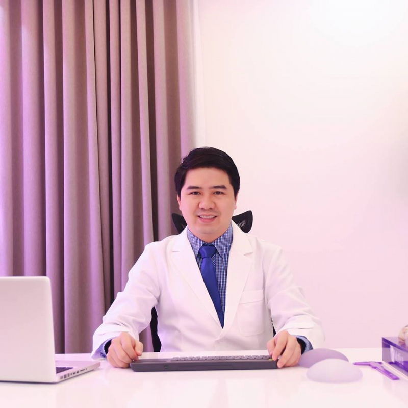 Dr.Hoàng Tuấn