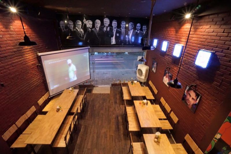 Góc khán đài Football Coffe & Live Music