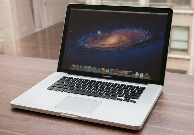 Macbook Pro 2010 MC371– Giá: 10.000.000 đồng