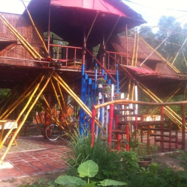 Maison en Bambou Phong-Le Vent (Ngôi Nhà Tre )