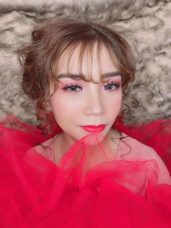 Make Up Lona Cherry Trần