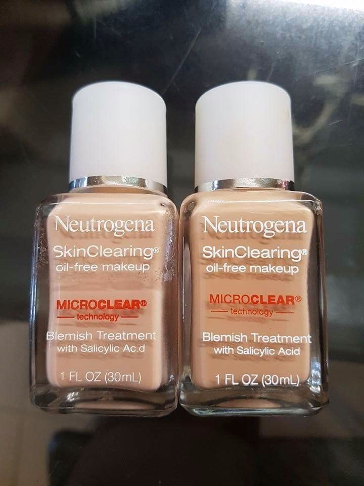 Neutrogena Skin Clearing Oil-Free Makeup
