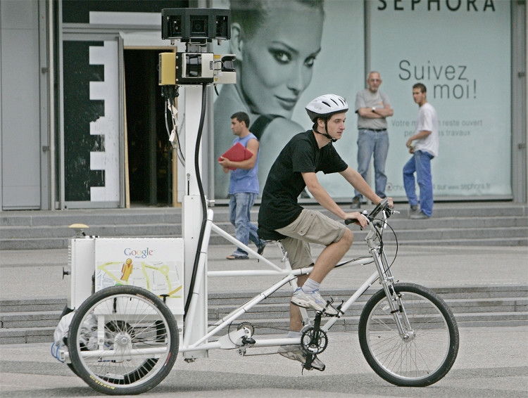 Nghề đạp xe chụp ảnh cho Google Maps