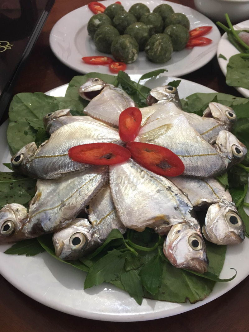 Nhà hàng Hoa Biển – Lẩu cá lạp xạp, Chả cá Ót