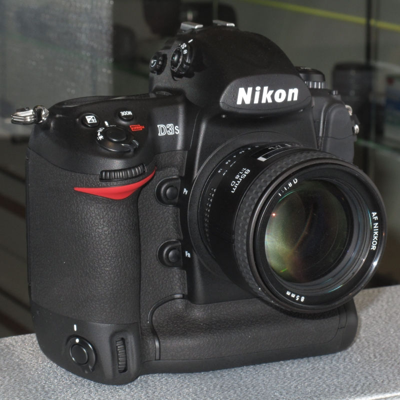 Nikon D3x (2008)