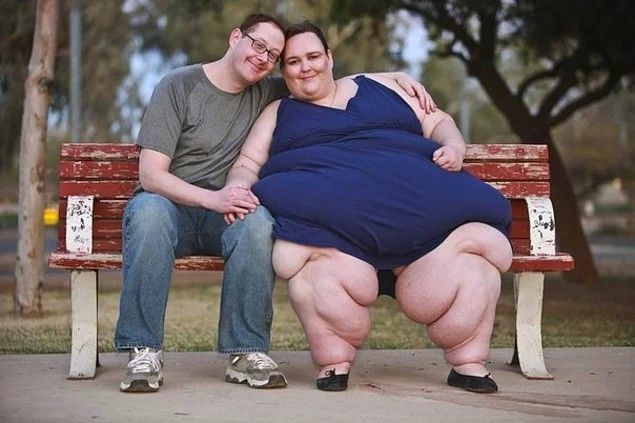 Susanne Eman ăn 30.000 calo một ngày, để trở thành cô dâu của nặng cân nhất trên thế giới.