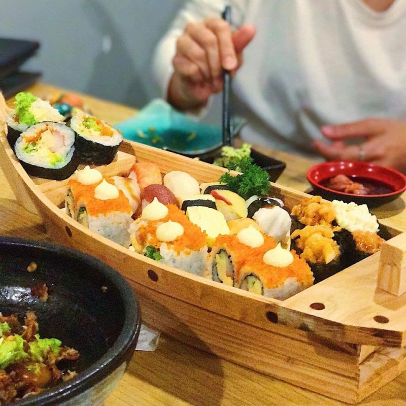 Sushi Ba Con Sóc – Hoa Lan