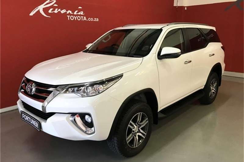 Toyota Fortuner – 1.032 xe