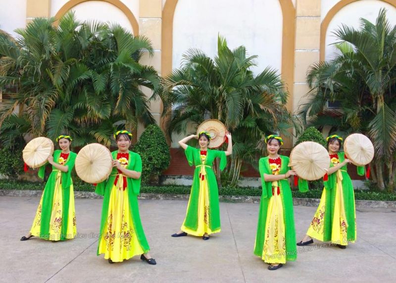 Trang Phục Biểu Diễn HOA MAI