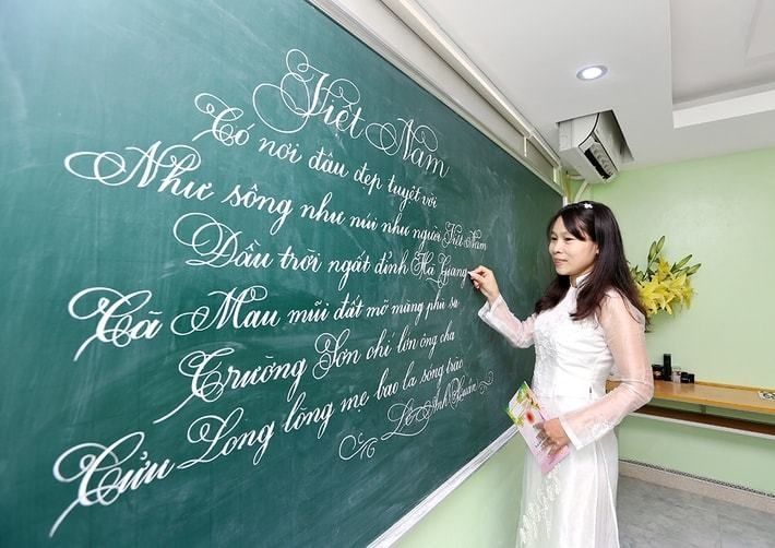 Trung tâm luyện chữ đẹp Trí Việt