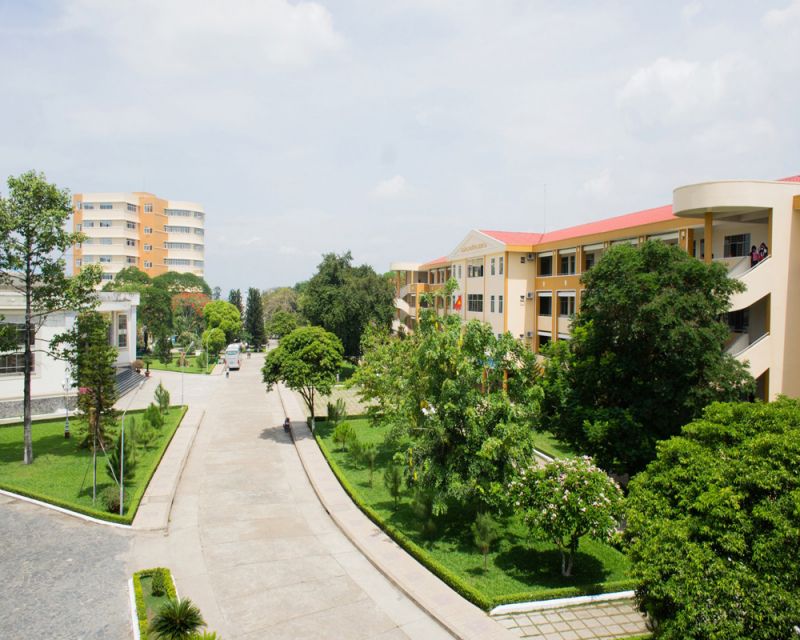 Trường Đại học Ngân hàng TPHCM