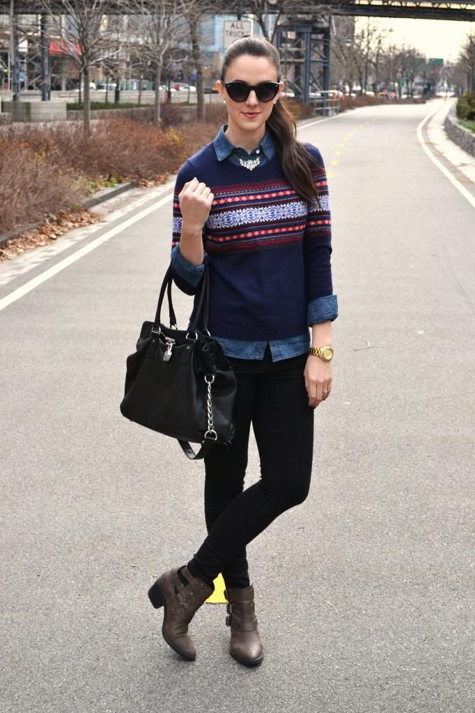 Áo len họa tiết