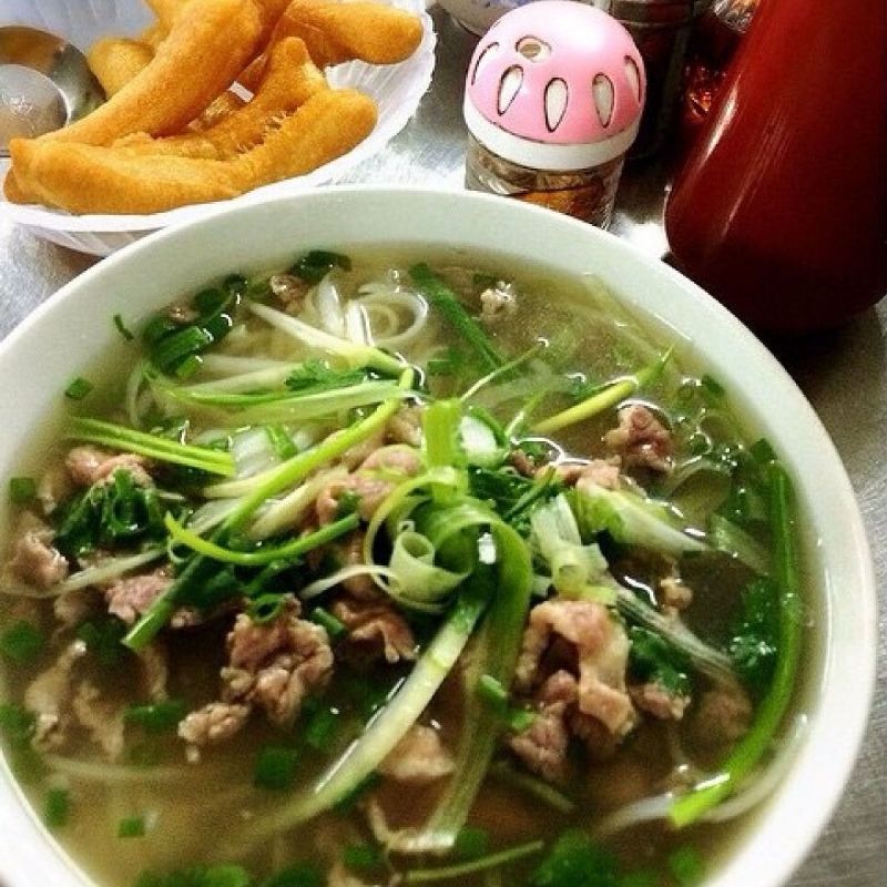 9h sáng-Phở Lâm