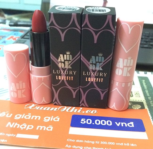 Amok Luxury Lovefit Lipstick( Khoảng 160 nghìn VNĐ)