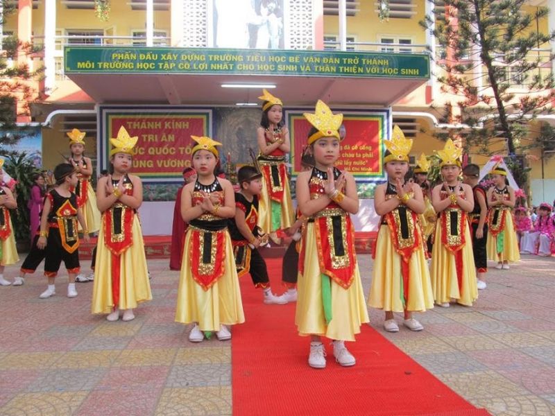 Bài thơ: CON VỀ ĐẤT TỔ - Nguyễn Quang Toản