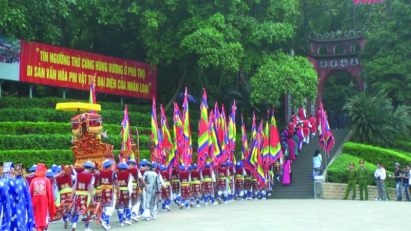 Bài thơ: LỜI XƯA MÃI VỌNG -  ﻿Đinh Thị Hiển ﻿