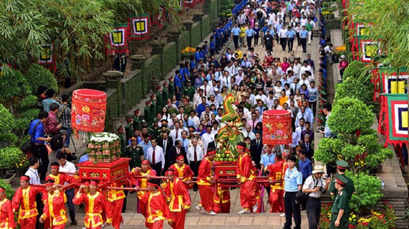 Bài thơ: NGÀY GIỖ TỔ NHỚ VỀ - Phạm Hồng Soi