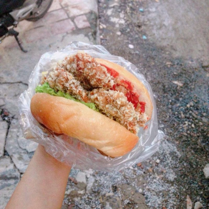 Bánh Burger gà chiên xù