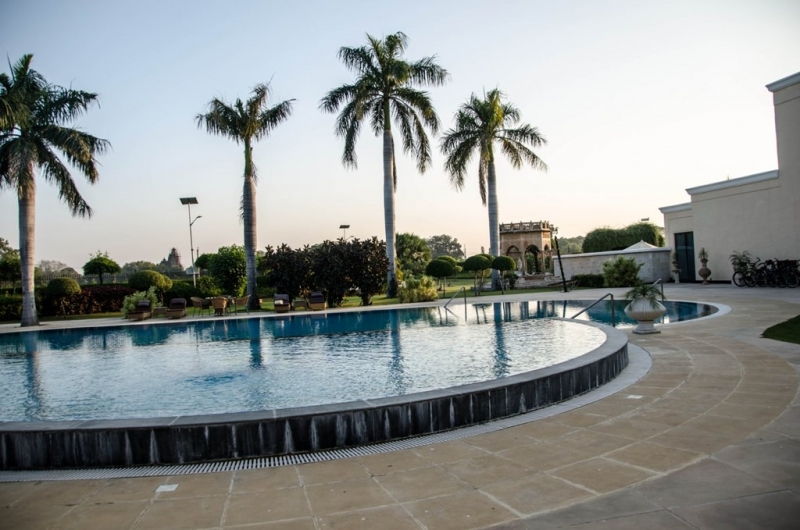 Bể bơi của khách sạn Lalit Temple View Khajuraho, Ấn Độ