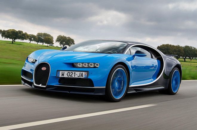 Bugatti Chiron: 2,9 triệu USD (khoảng 65 tỷ đồng)