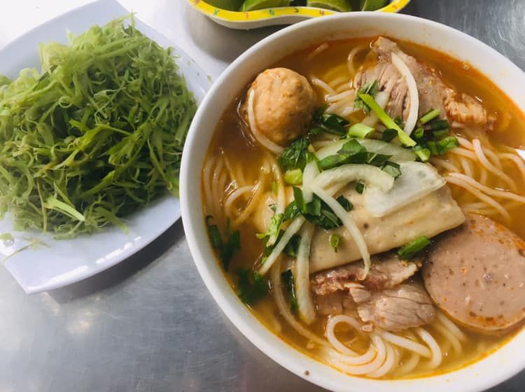 Bún bò sông Hương