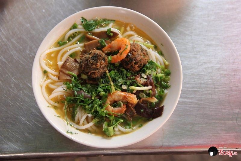 Bún tôm chả