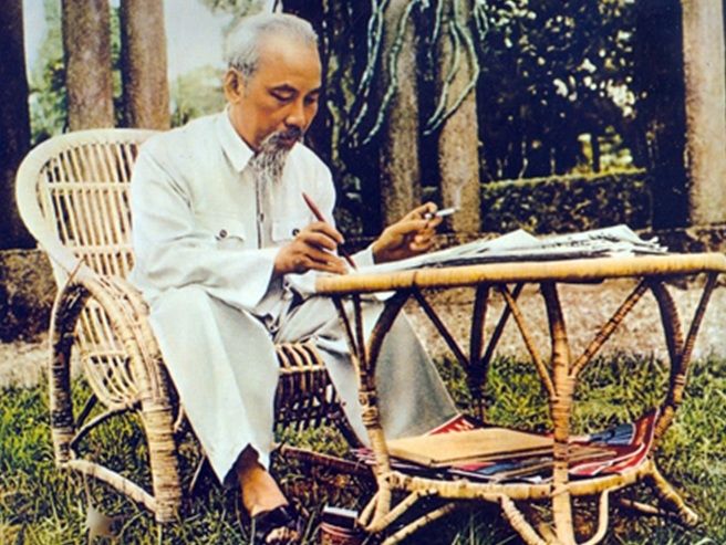 Bác Hồ với tinh thần tự học Bác Hồ với tinh thần tự học