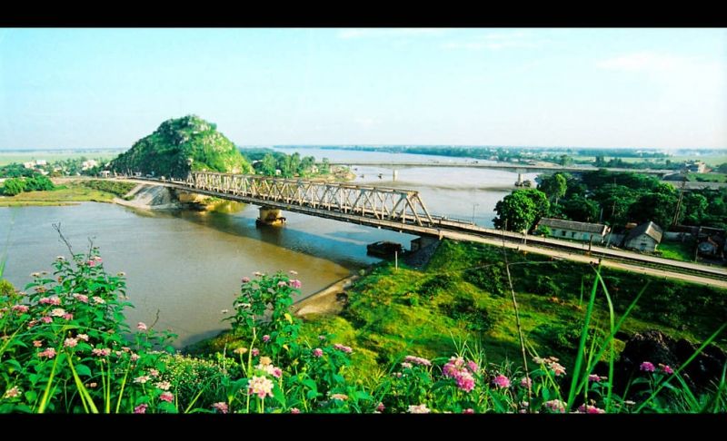 Cầu Hàm Rồng - Sông Mã Anh Hùng