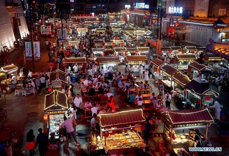 Chợ đêm ở Khai Phong, tỉnh Hà Nam, Trung Quốc