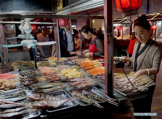 Chợ đêm ở Khai Phong, tỉnh Hà Nam, Trung Quốc