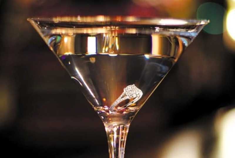 Cocktail Kim cương Martini:  10,000 USD