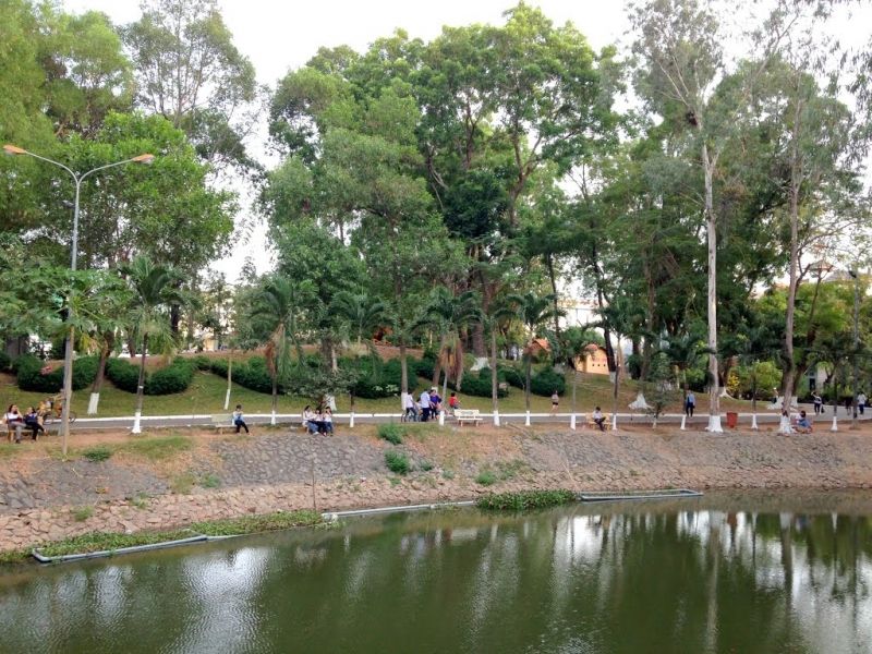 Công viên Lê Thị Riêng