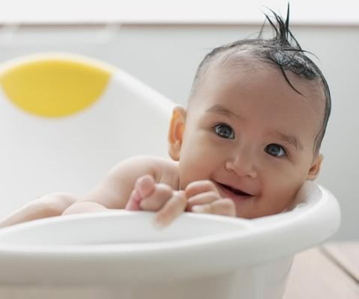 Dịch Vụ Tắm Bé Sơ Sinh Tại Nhà Baby Care Việt