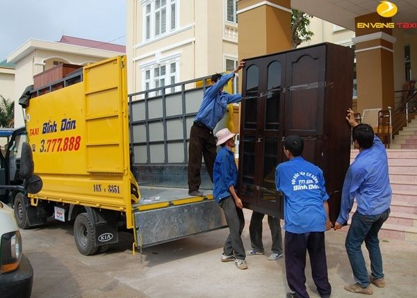 Dịch vụ chuyển nhà trọn gói Taxi Én Vàng