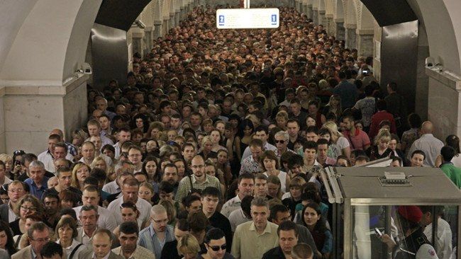 Đông người đi tàu điện ngầm nhất thế giới