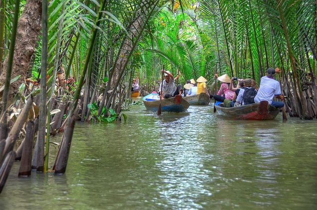 Du lịch cồn Phụng