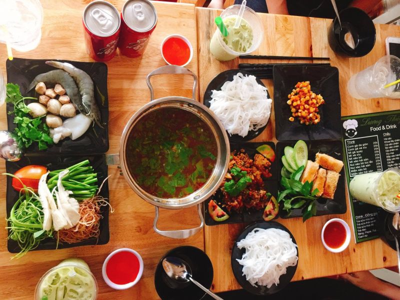 Food & Drink Lương Thúy