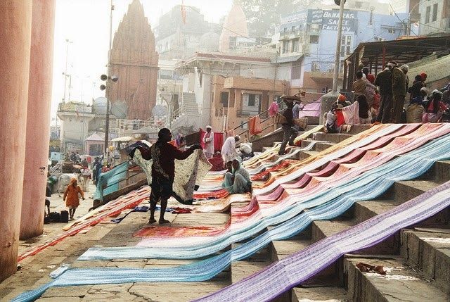 Ghat ở thàn phố cổ Varanasi