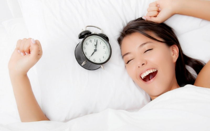 Giảm cân cần phải ngủ đủ giấc và tránh thức khuya