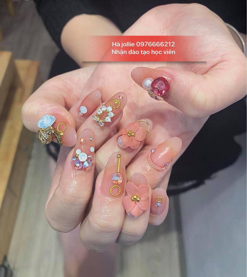 Hà Jollie nail