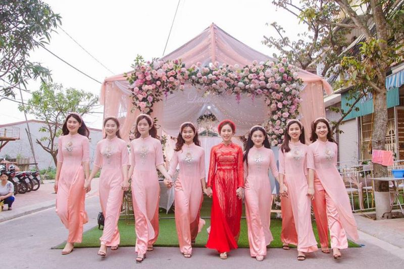 Hồng Khánh – Cho thuê áo dài cưới hỏi đẹp nhất Vinh Nghệ An