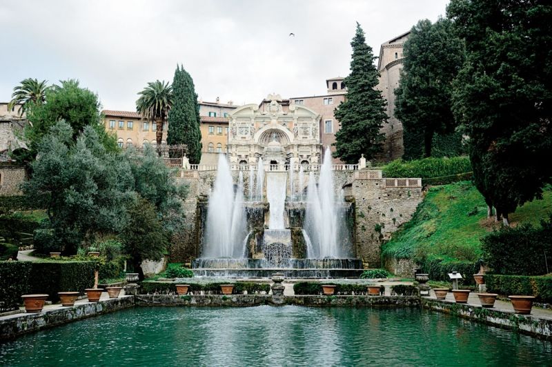 Khu vườn trong khuôn viên Villa d’Este tại Ý